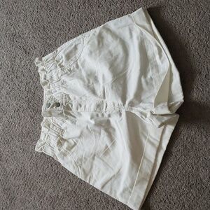 H&M paperbag 100 cotton white shorts high waisted size 6